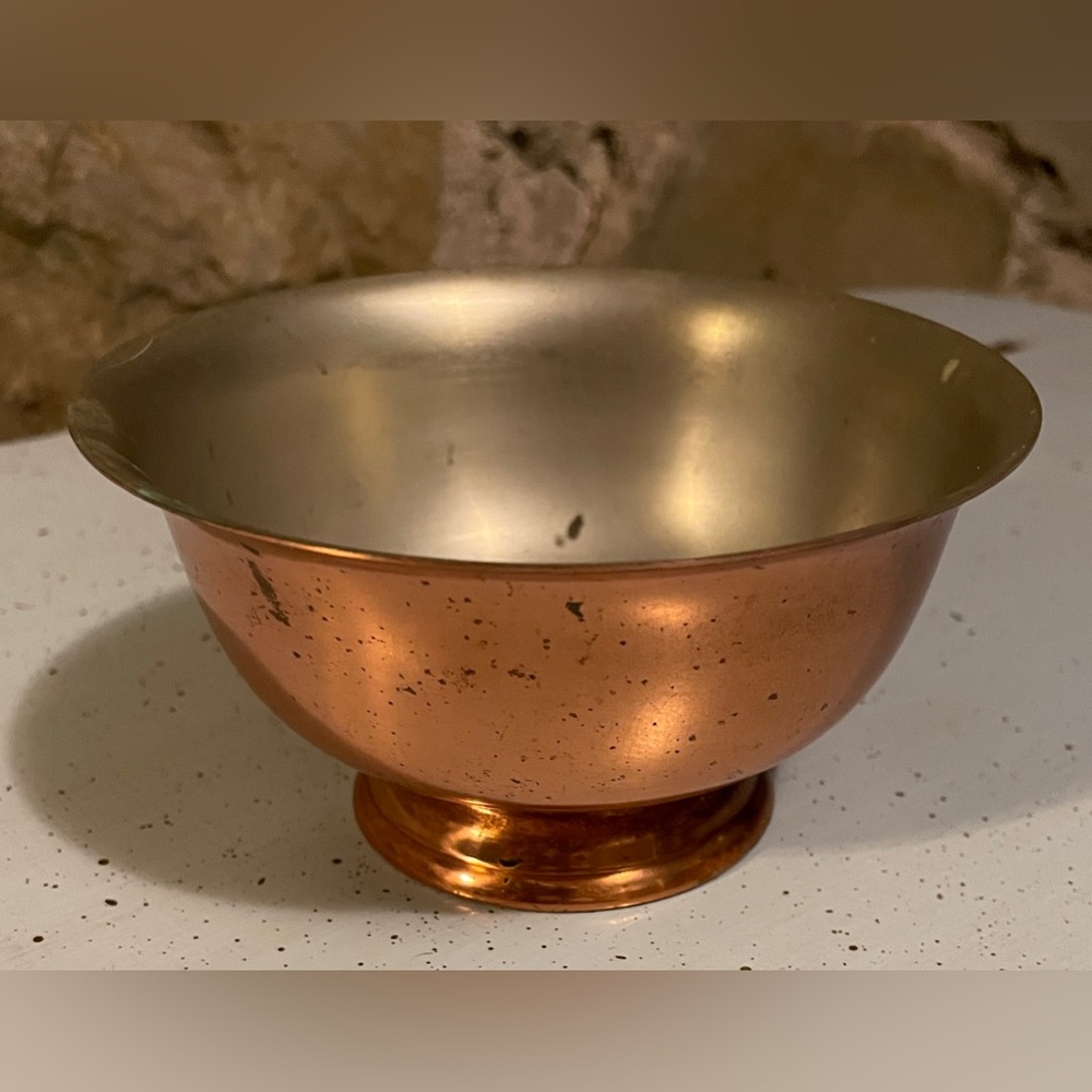 Vintage Copper Footed Decorative Bowl, 
Coppercraft Guild USA 4 3/4” diameter